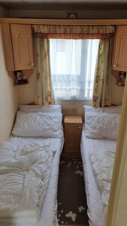 King'S Caravan Park, Caravan To Sleep 6 People 查珀尔圣伦纳兹 外观 照片